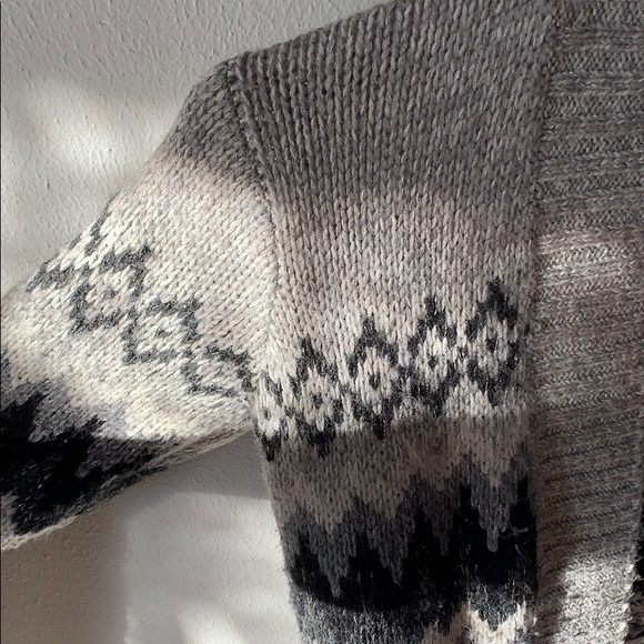 Cardigan - Picture 2 of 3